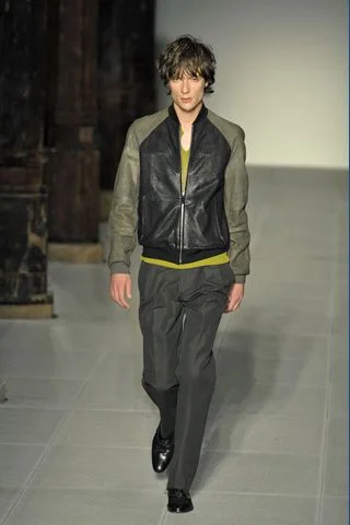 Look 16
